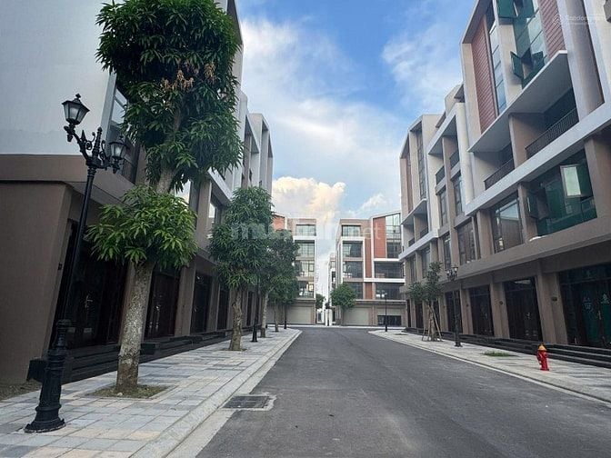 Bán Nhà LIền Kề Ánh Dương AD19 -  DT 64m2, MT4m , 5 tầng, GIá 9,7 tỷ