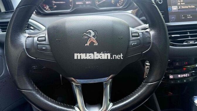 Peugeot 208 2015 1.6L AT - 85632 km