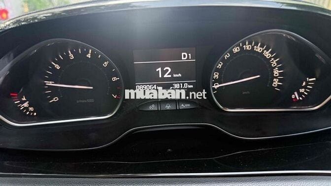 Peugeot 208 2015 1.6L AT - 85632 km