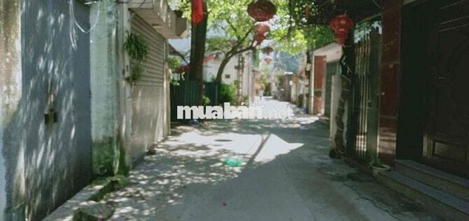 Nhà riêng tại vi trí đẹp đường Đông Thiên Lĩnh Nam Hà Nội.