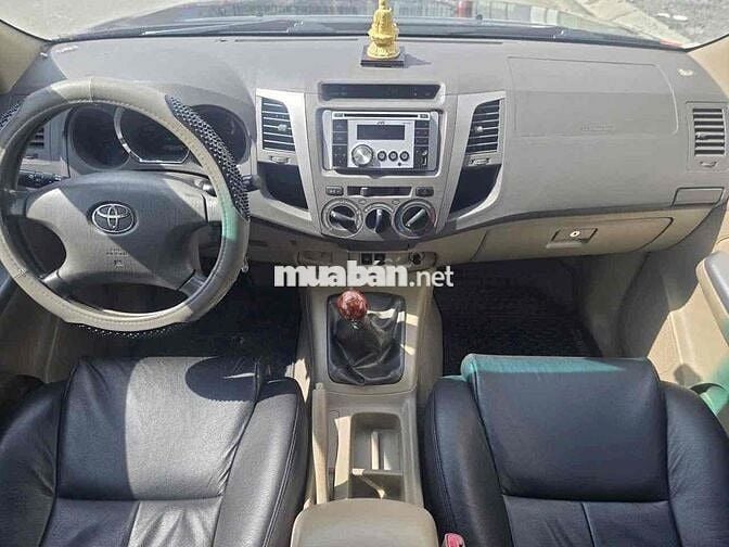 Toyota Fortuner 2.5G MT 2011 - 136000km