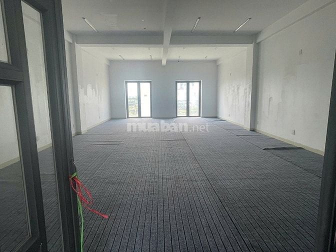 Cho thuê văn phòng 100m² trong khu dân cư rộng rãi, yên tĩnh