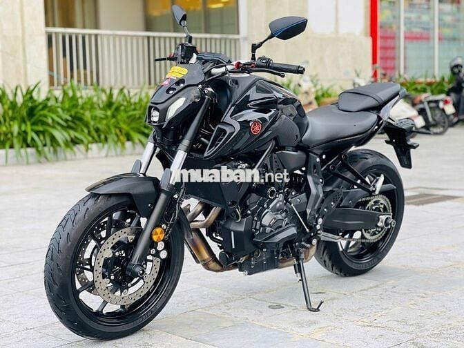 Mạnh Hà Motor bán Yamaha MT07 2024 siêu lướt 1k km