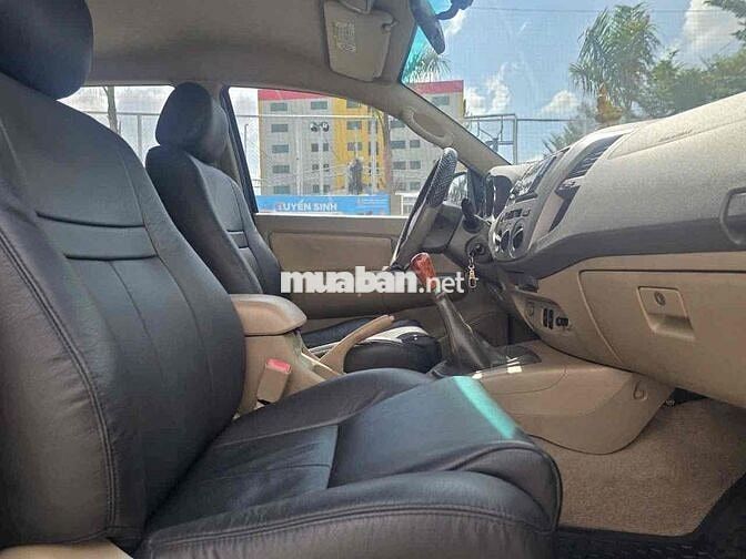 Toyota Fortuner 2.5G MT 2011 - 136000km