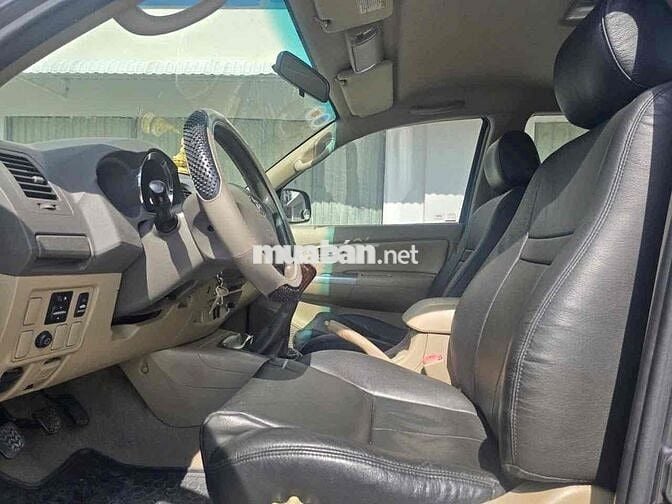 Toyota Fortuner 2.5G MT 2011 - 136000km
