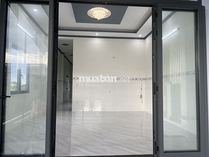 CHUYỂN NHÀ SÀI GÒN CẦN BÁN NHÀ MỚI XÂY 180M2 CHỈ NHỈN 1 TỶ