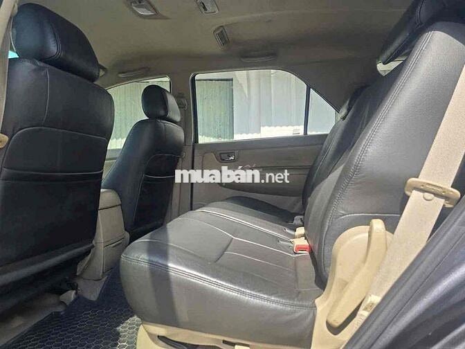 Toyota Fortuner 2.5G MT 2011 - 136000km