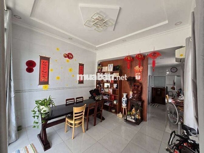 NHÀ 1 LẦU 56M2 - 2 PHÒNG NGỦ - HẺM 61 PHẠM HÙNG