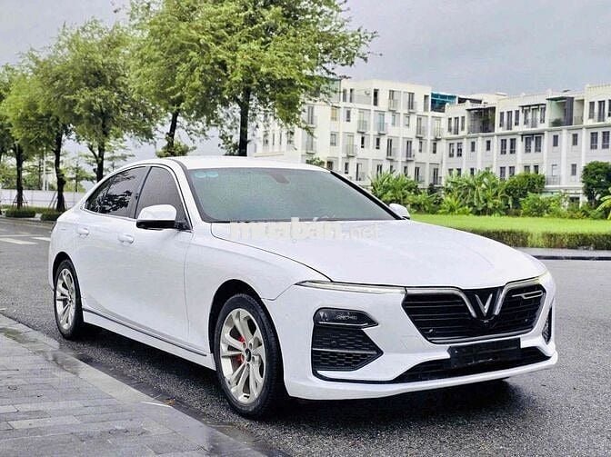 VinFast Lux A2.0 PLUS 2022 - 20000 km