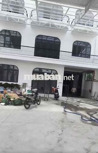 cho thuê kho xưởng ngay kcn vĩnh lộc quận Bình Tân DT 3500m2 300tr pcc