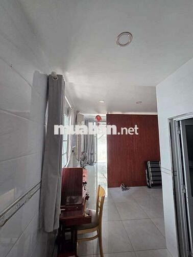 NHÀ 1 LẦU 56M2 - 2 PHÒNG NGỦ - HẺM 61 PHẠM HÙNG
