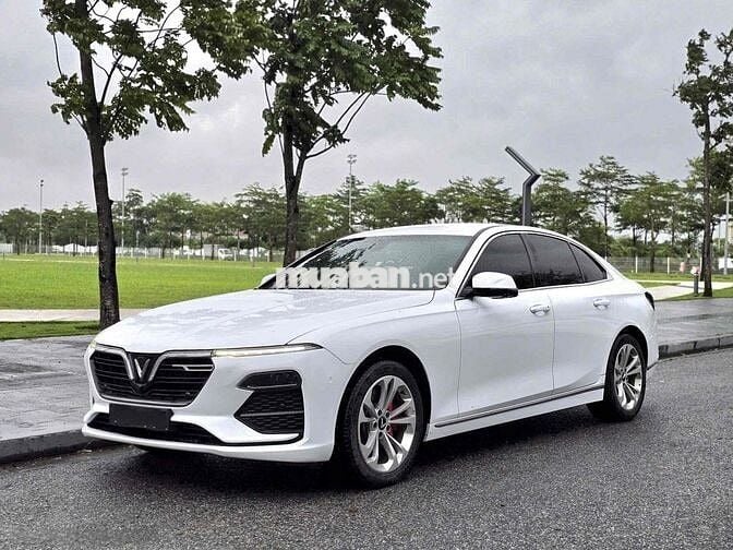VinFast Lux A2.0 PLUS 2022 - 20000 km