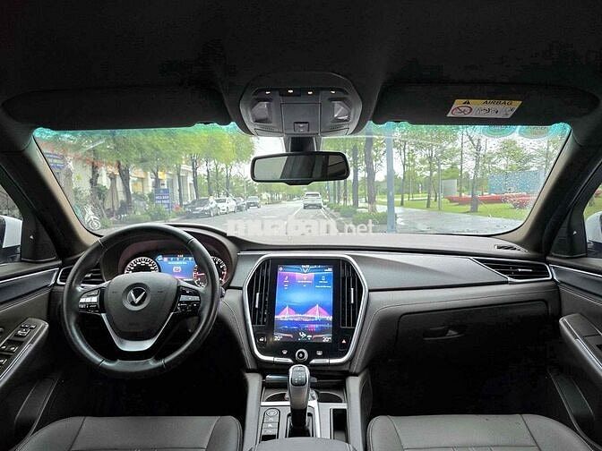 VinFast Lux A2.0 PLUS 2022 - 20000 km