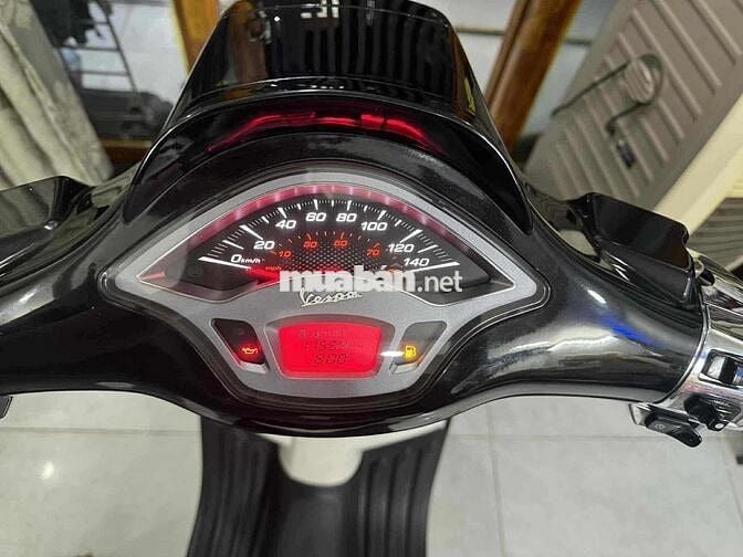 Vespa Trắng