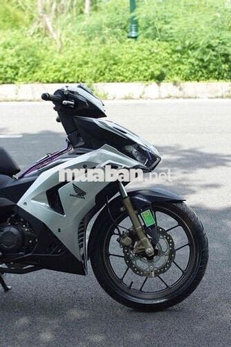 bán winnenr V4 đời 2025, có phanh abs, htro góp 0d