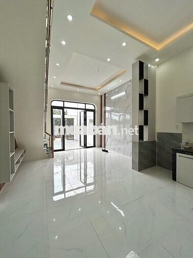BÁN NHÀ LẦU HIỆN ĐẠI NẰM NGAY PHƯỜNG TÂN TRIỀU GIÁP BỬU LONG