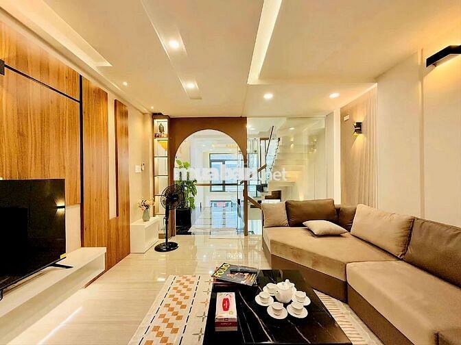 Giảm 1,5tỷ- Bán Gấp Nhà 5Tầng 60m2 - HXH 7m thông Sát MT Phạm Văn Đồng