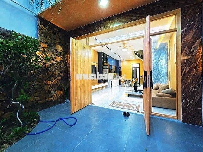 BÁN NHÀ 3 TẦNG MẶT TIỀN HÒA MINH – GẦN BIỂN NGUYỄN TẤT THÀNH – FULL NỘ