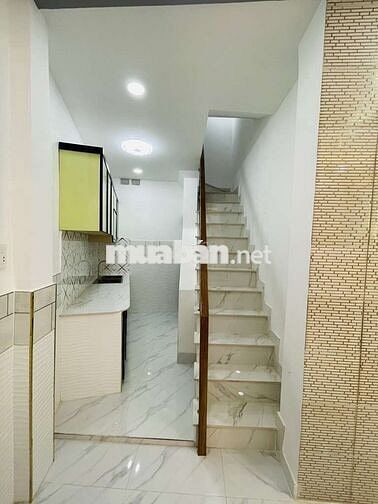 Nhà Hậu Giang, 33m², 4x7m, 3 Tầng, 3 PN, Gần Mặt tiền, Giá nhỉnh 3 tỷ