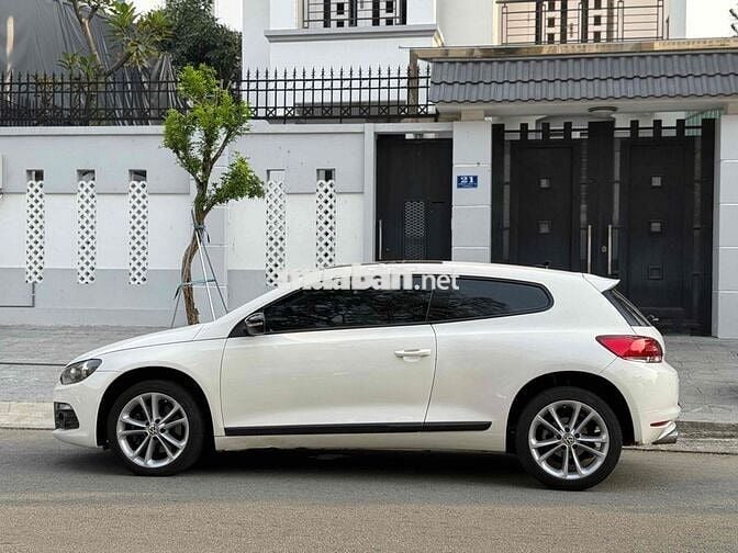 Volkswagen Scirocco 2010 - 90000 km