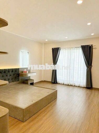 Nhà mới ngỡ ngàng, thang máy ,5t ,40m tại Phan Đình Giót chỉ nhỉnh 7t