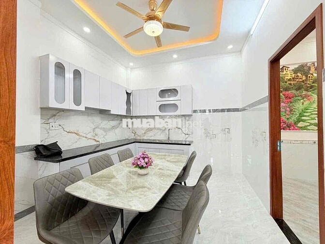 Bán nhà 1 trệt 1 lầu sổ hoàn công , gần cầu Đồng Nai , phường Tân Vạn