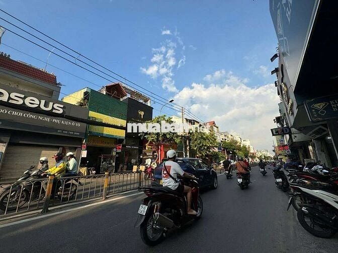 Chính chủ cho thuê mặt tiền quận 3 ngang 7m giá chỉ 35 triệu