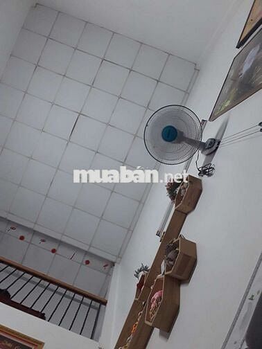 Cần tiền bán gấp nhà 1 TRỆT 1 LẦU (CÁCH NGÃ NĂM VĨNH LỘC 50m)
