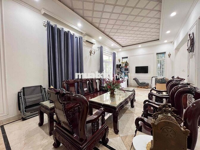 Cho Thuê Biệt Thự Sân Vườn Mặt Tiền Nguyễn Đức Thuận Hiệp Thành