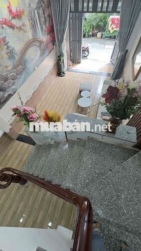 Nhà Hẻm ôtô, 60m2, 4 tầng , 5pn,5 Wc, sân thựợngj trứơc sauhồng riêng