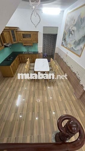 Nhà Hẻm ôtô, 60m2, 4 tầng , 5pn,5 Wc, sân thựợngj trứơc sauhồng riêng