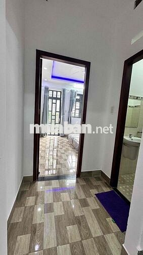 Nhà Hẻm ôtô, 60m2, 4 tầng , 5pn,5 Wc, sân thựợngj trứơc sauhồng riêng