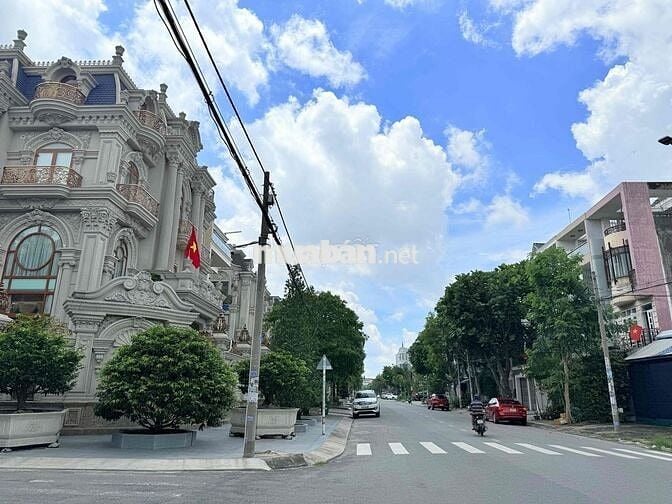 nhà đường 32 khu Ao Sen-Tên Lửa gần Aeon thang máy đẹp