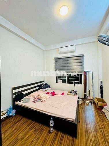 NHÀ DÂN XÂY CHẮC CHẮN , 6 PHÒG NGỦ . HÀNG XÓM TIME CITY . DT45M