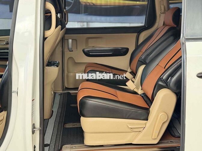 Kia Sedona 2016 2.2L DAT - 160000 km