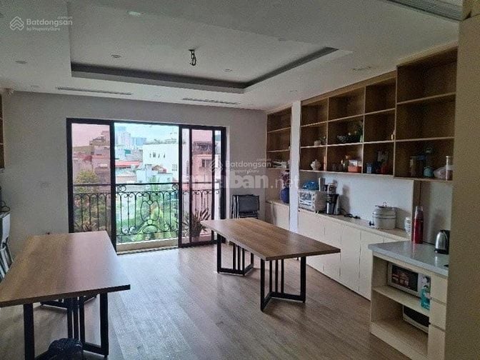 Cho thuê căn nhà 6 tầng phù hợp làm văn phòng cho thuê