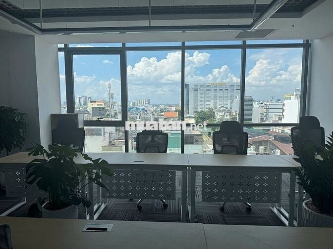 Văn phòng nhỏ cho công ty 5-7nv, full nội thất tòa nhà Sacombank