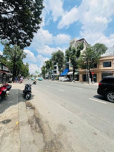 Bán nhà MTKD Đinh Bộ Lĩnh, P.Bình Thạnh – vị trí góc 2 mặt tiền đẹp