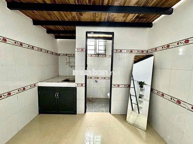 TRỐNG SẴN PHÒNG TRỌ CÓ GÁC - GIÁ SIÊU RẺ - CỬA SỔ TRỜI THOÁNG