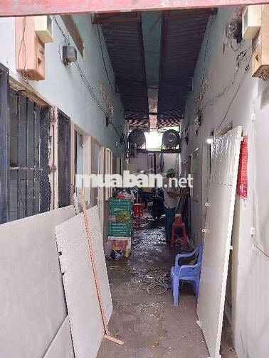 *BÁN NHÀ HƠN 100M2 THỔ CƯ,NỞ HẬU LỚN,HẺM XE HƠI,SÁT NGÃ TƯ TRUNG CHÁNH