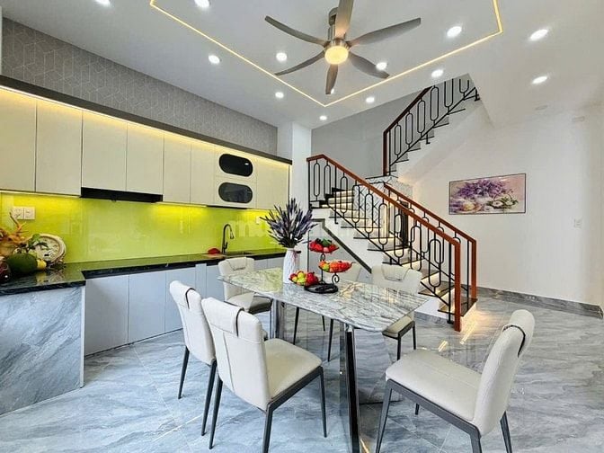 Bán nhà DT KHỦNG 8,5M X 10M KIỂU BIỆT THƯ VILA, CAO CẤP, HẺM Ô TÔ 