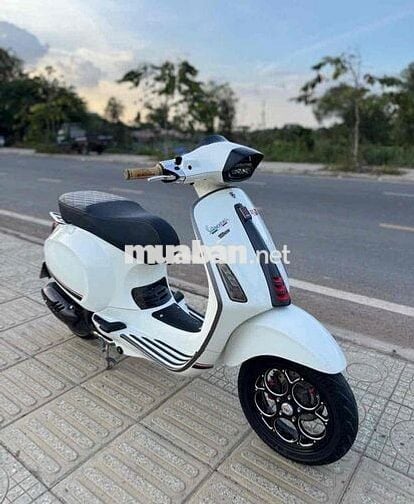 BÁN XE Vespa Sprint 2019 Kiểng bản Carbon