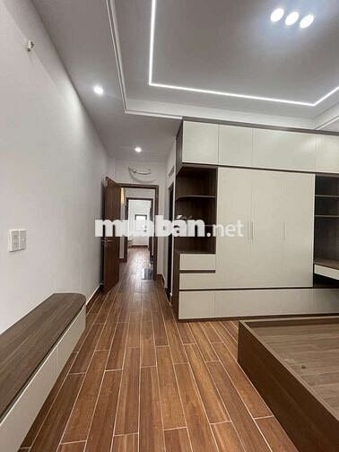 Nhà Siêu Phẩm , Hẻm Xe Hơi ngủ trong nhà , Giá tốt , liên khu 4-5 BT