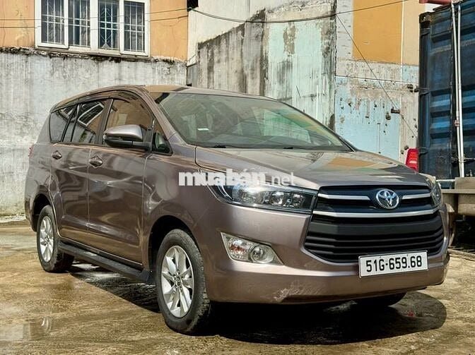 Toyota Innova 2.0G đời xe: 2018 Số tự động 8 chỗ