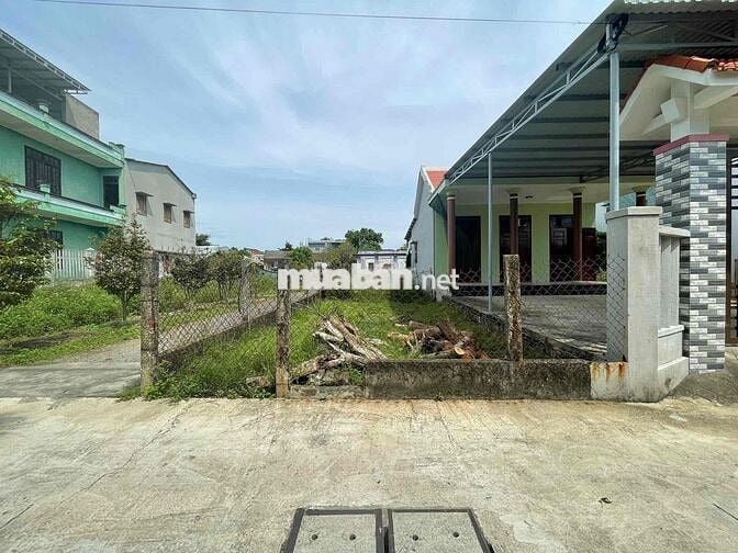 Lô 2 mặt kiệt ô tô thôn Quá Giáng - phường Hoà Xuân