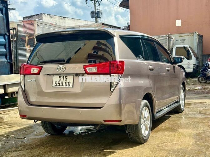 Toyota Innova 2.0G đời xe: 2018 Số tự động 8 chỗ