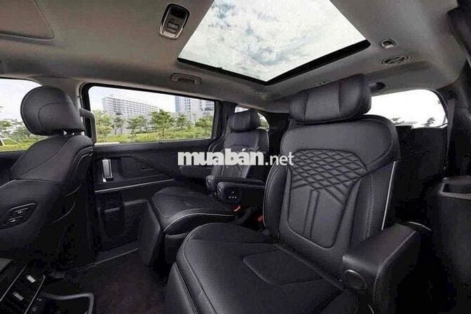 Hyundai Custin 2025 Cao Cấp 2.0T - Giảm giá lớn