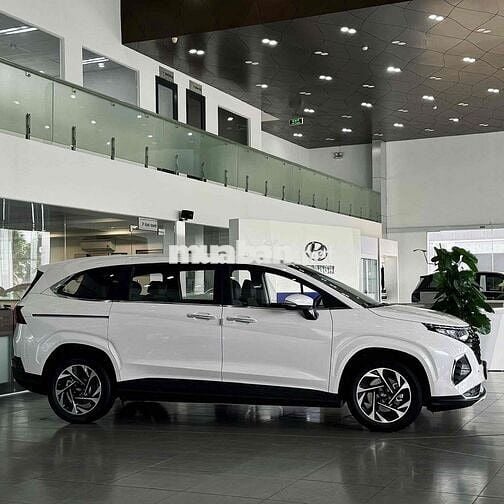 Hyundai Custin 2025 Cao Cấp 2.0T - Giảm giá lớn