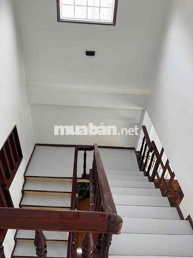 Bán Nhà 2 Tầng, Đỗ Mê, Đối Diện Sân Bóng Quan Châu, Hoà Xuân