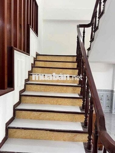 Bán Nhà 2 Tầng, Đỗ Mê, Đối Diện Sân Bóng Quan Châu, Hoà Xuân